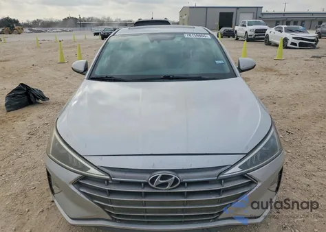 2019 Hyundai Elantra Value Edition z USA, uszkodzony, nr VIN 5NPD84LF5KH483640